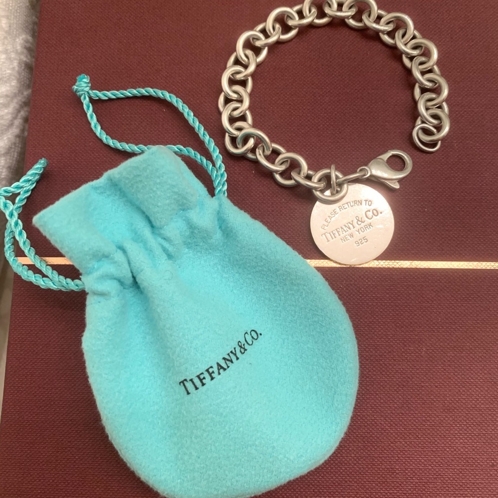 Tiffany’s & Co sterling silver 100% Authentic